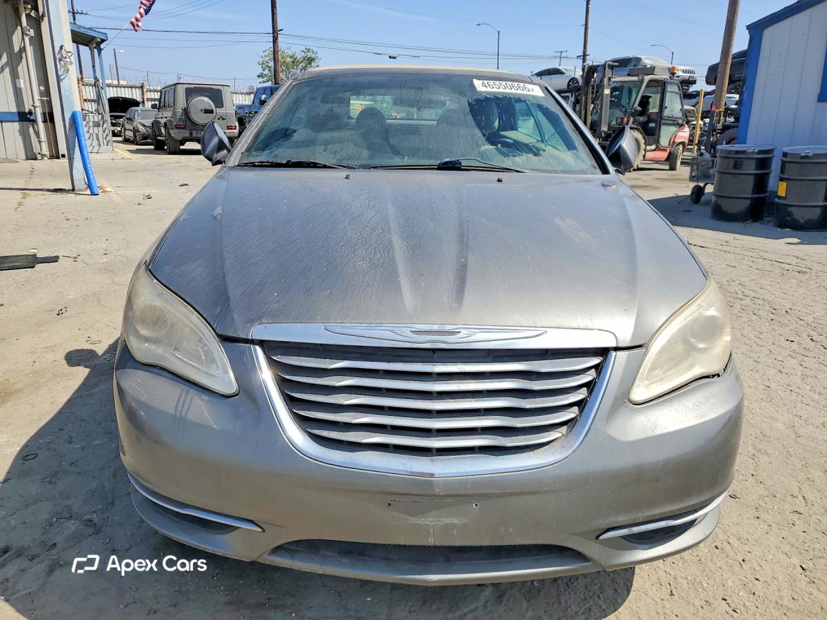 Chrysler 200 2013