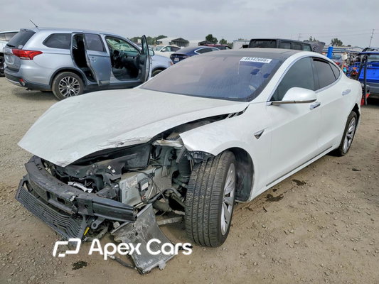 Tesla Model S 2018 - Image 1 of 12