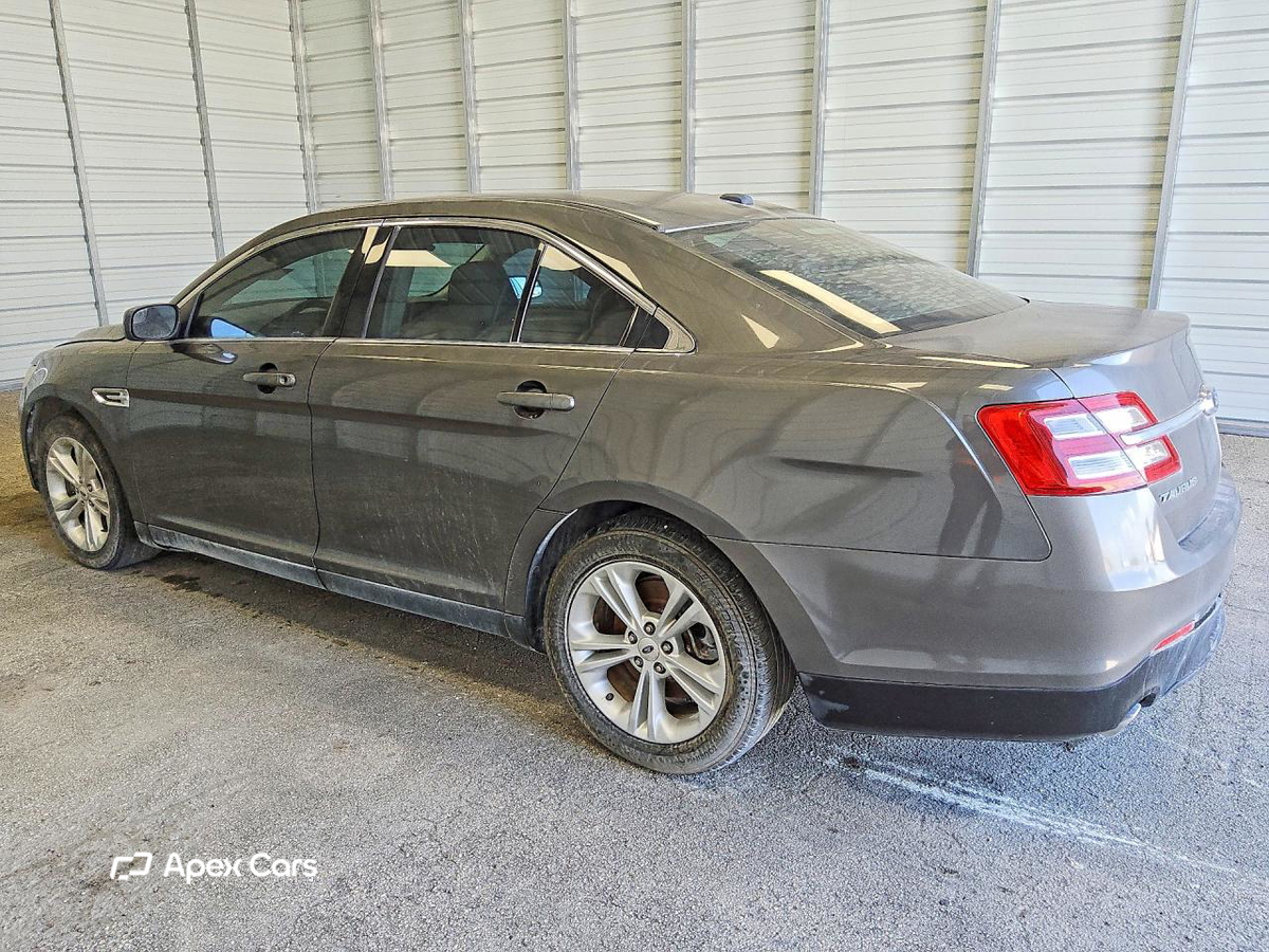 Ford Taurus 2015