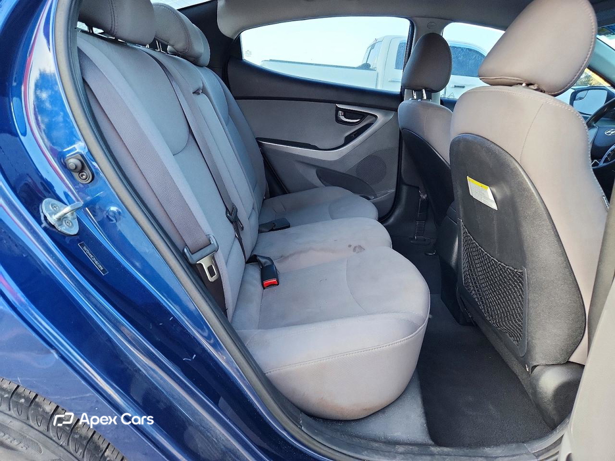 Hyundai Elantra 2015
