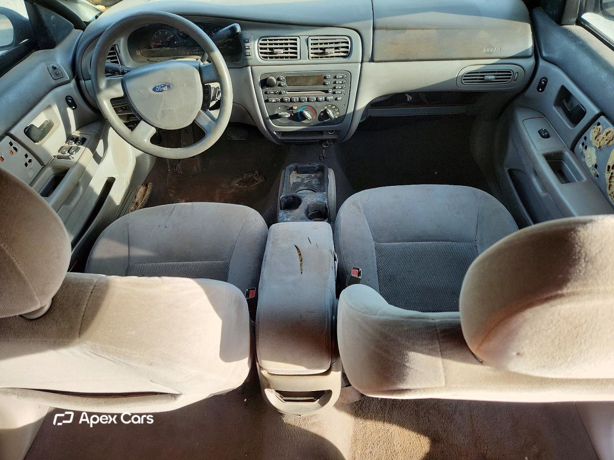 Ford Taurus 2004