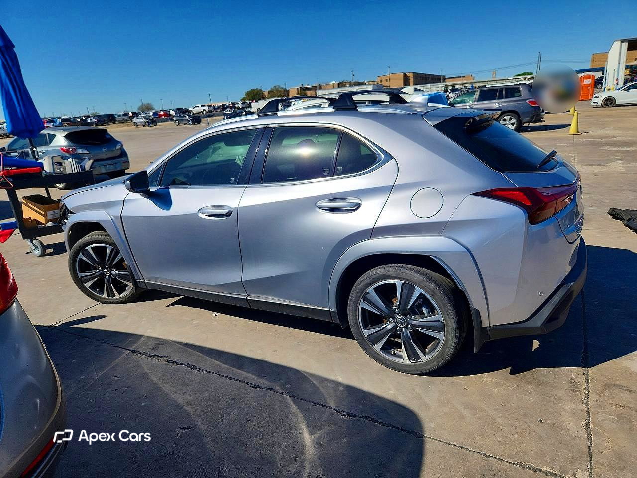 Lexus UX 2024