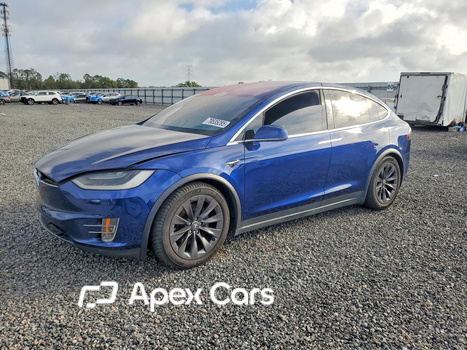 Tesla Model X 2018 - Image 1 of 14