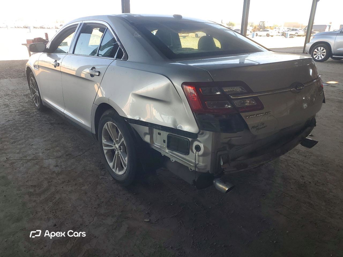 Ford Taurus 2016