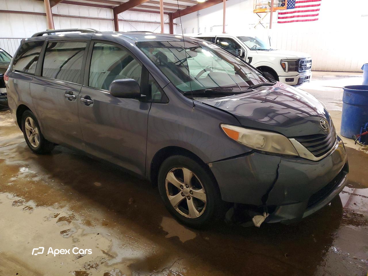 Toyota Sienna 2014
