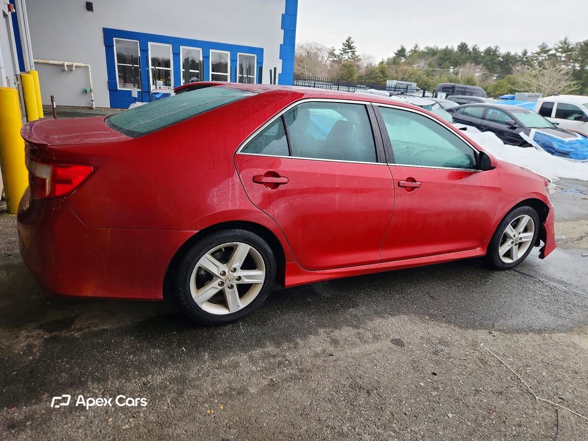 Toyota Camry 2012