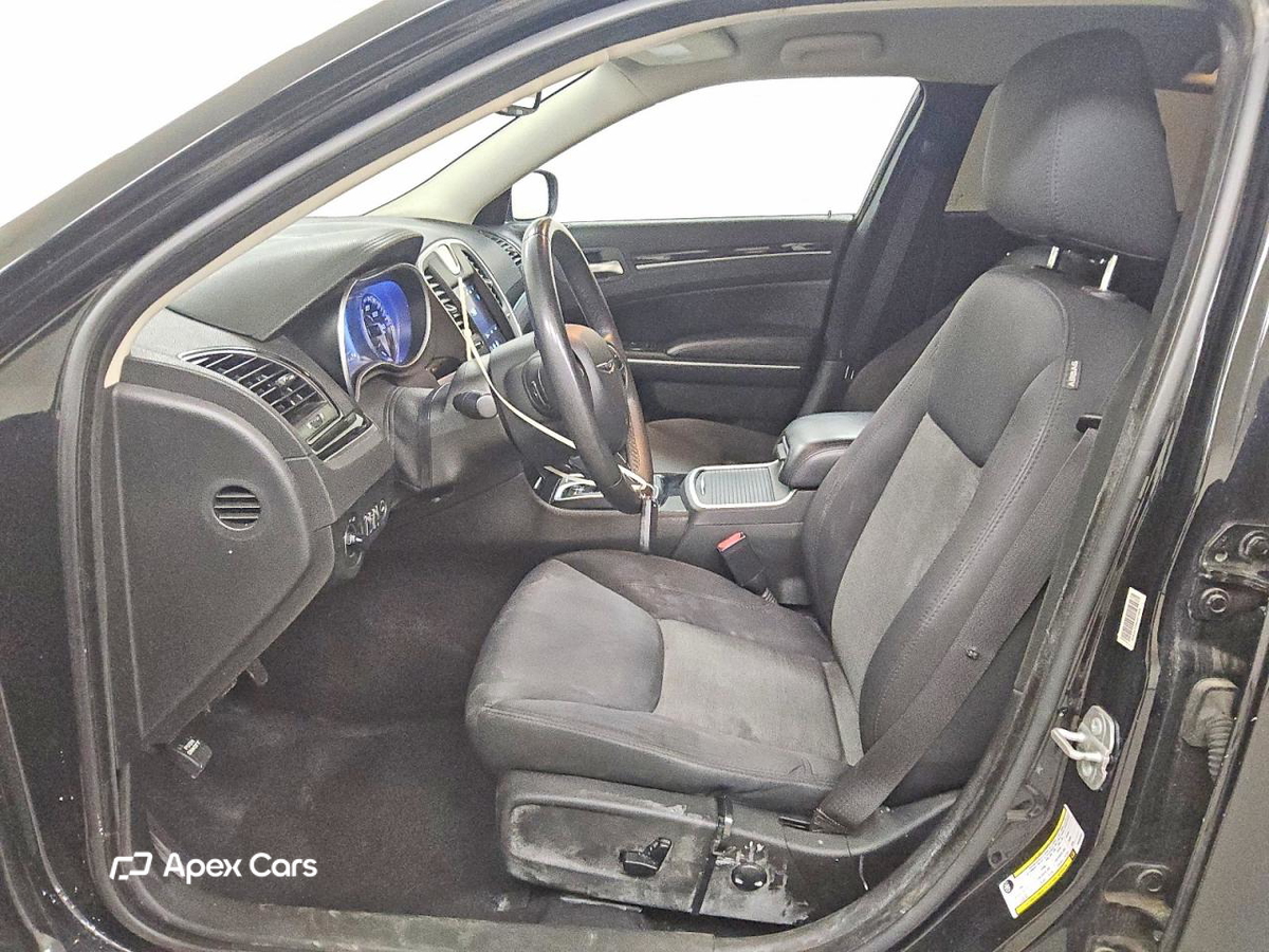 Chrysler 300 2023