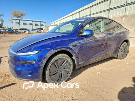 Tesla Model Y 2026 - Image 1 of 12