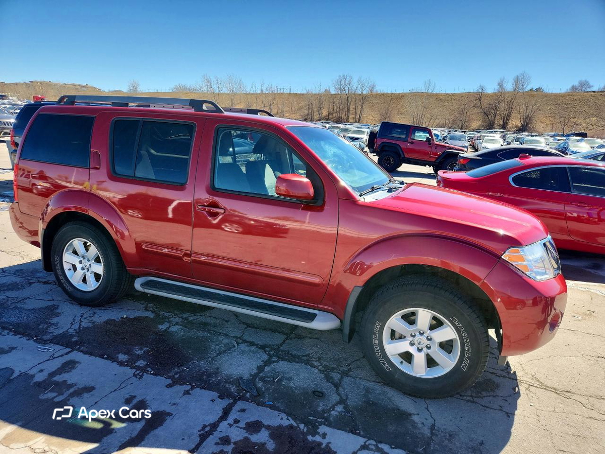 Nissan Pathfinder 2011