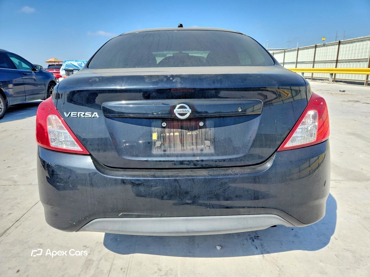 Nissan Versa 2015