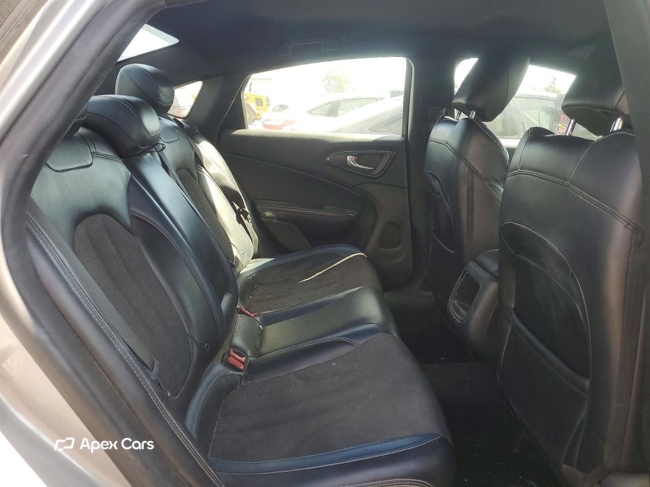 Chrysler 200 2015