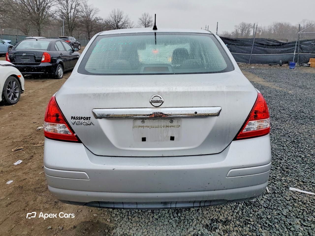 Nissan Versa 2011