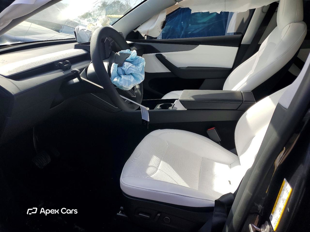 Tesla Model Y 2026