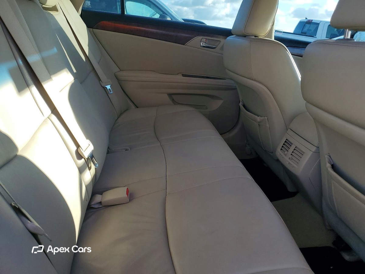 Toyota Avalon 2011
