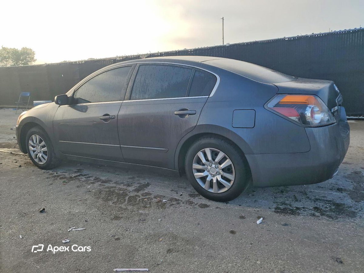 Nissan Altima 2012