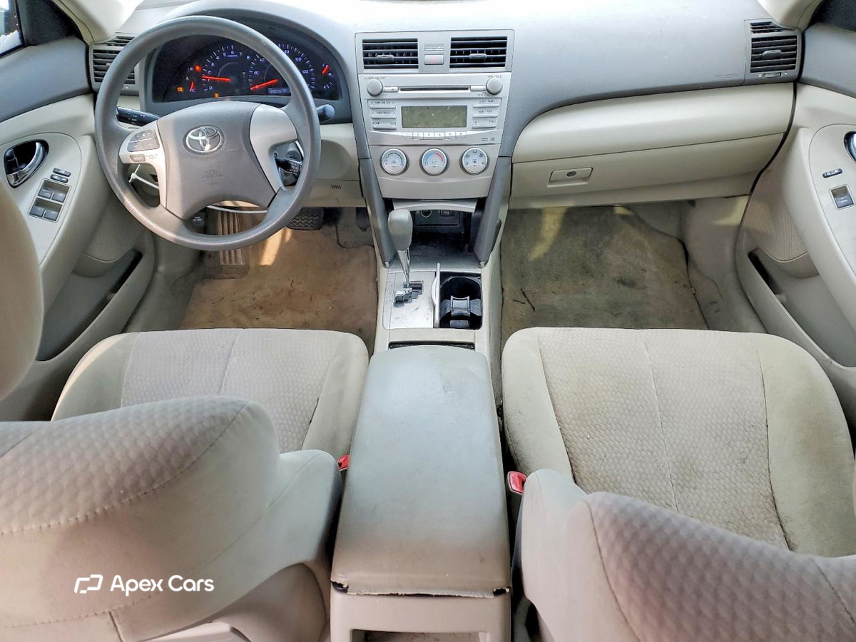 Toyota Camry 2011