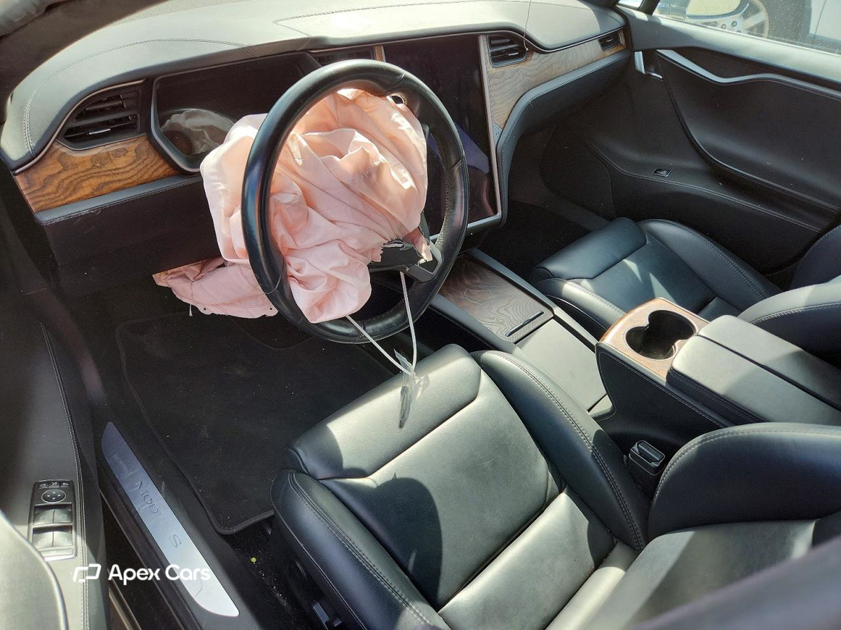 Tesla Model S 2018