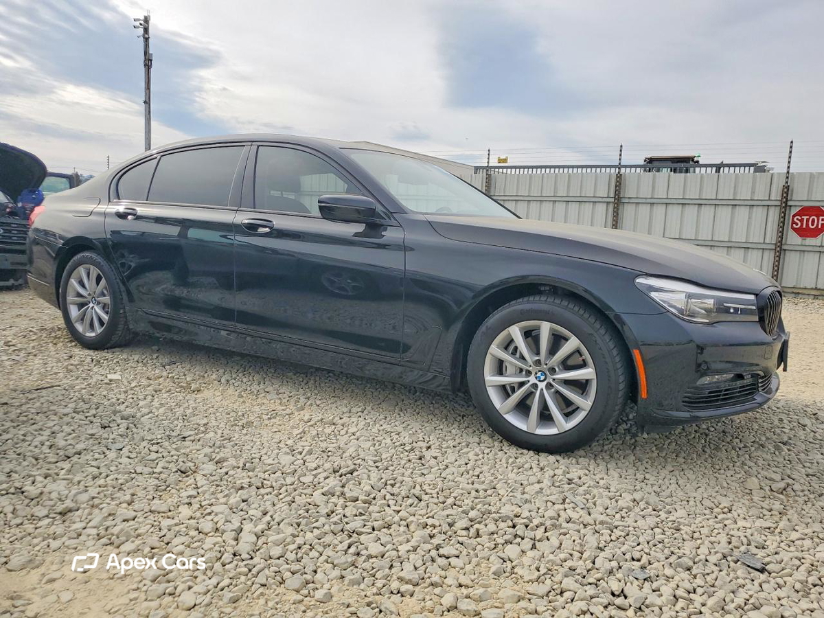 BMW Series 7 2016