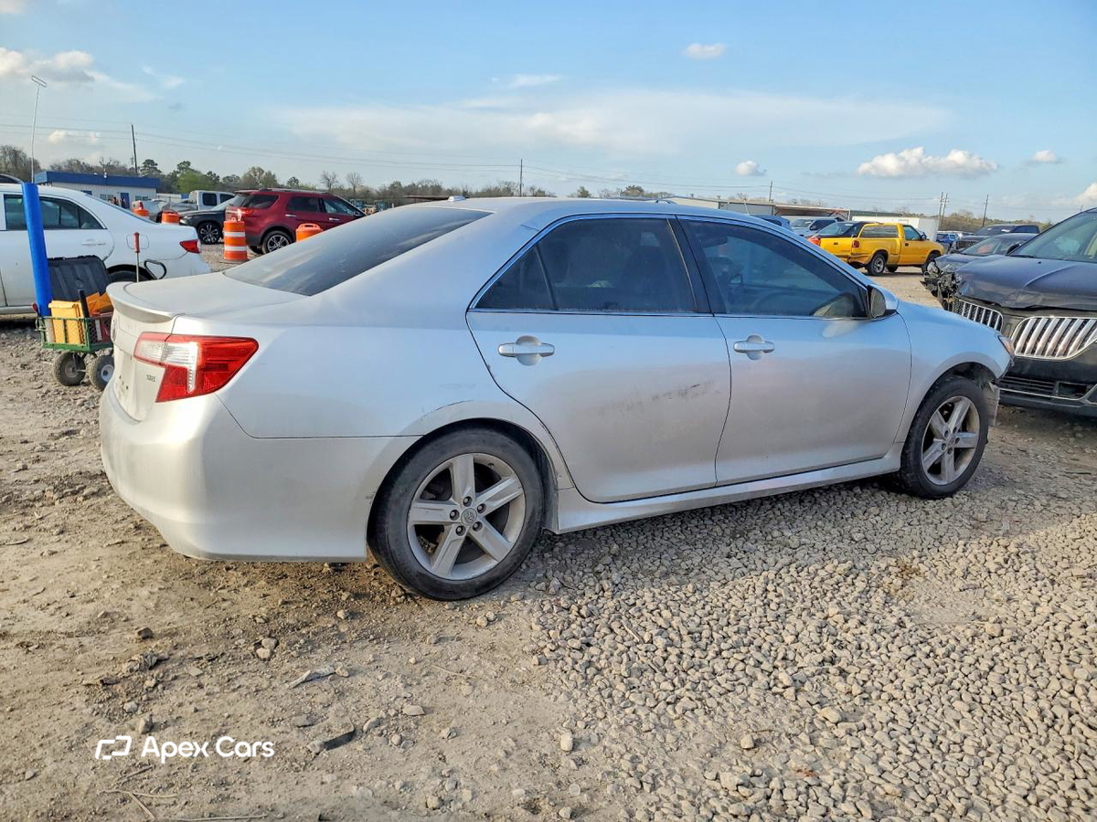 Toyota Camry 2012