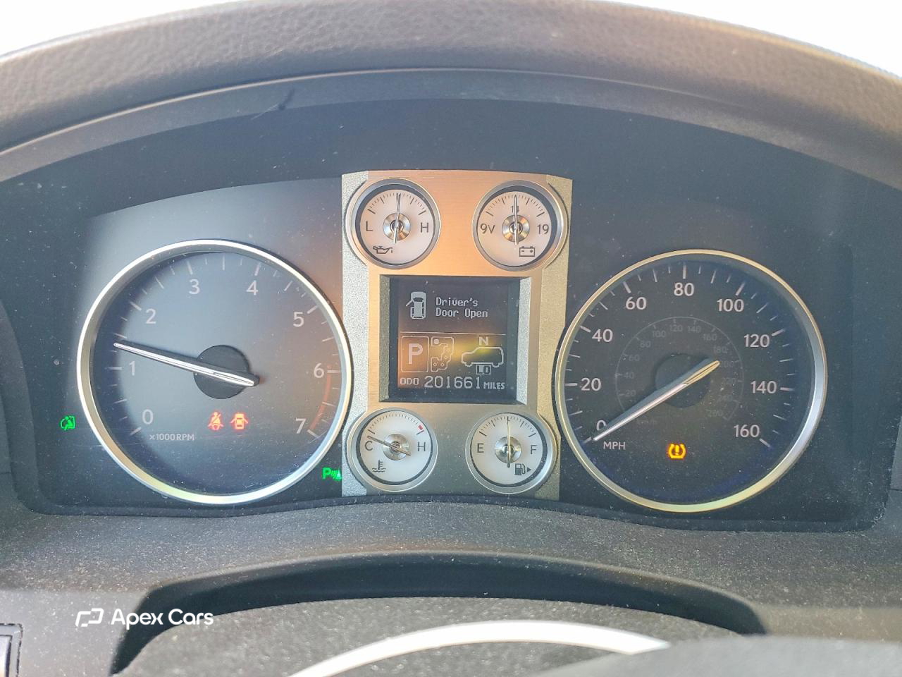 Lexus LX 2011