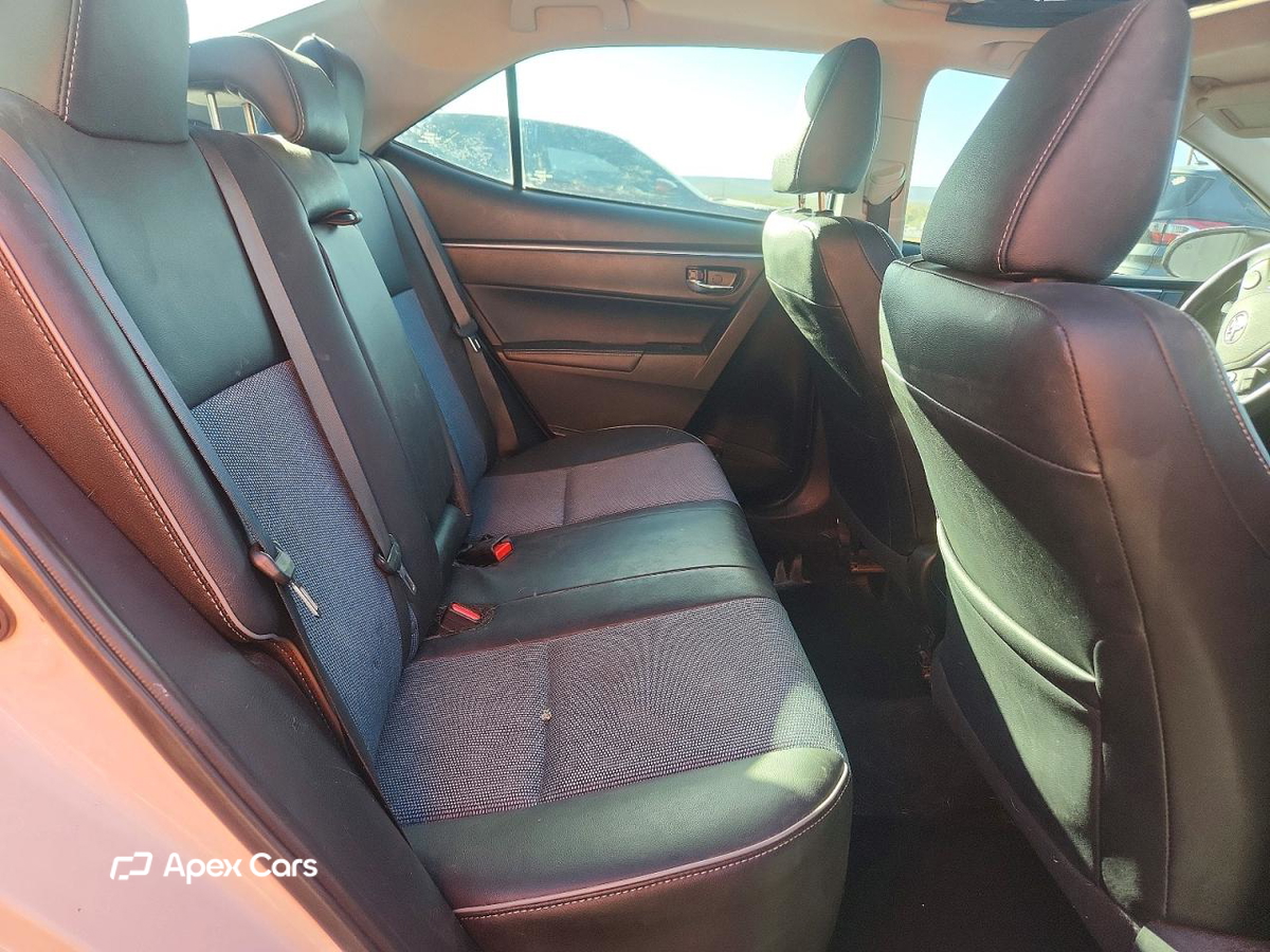 Toyota Corolla 2015