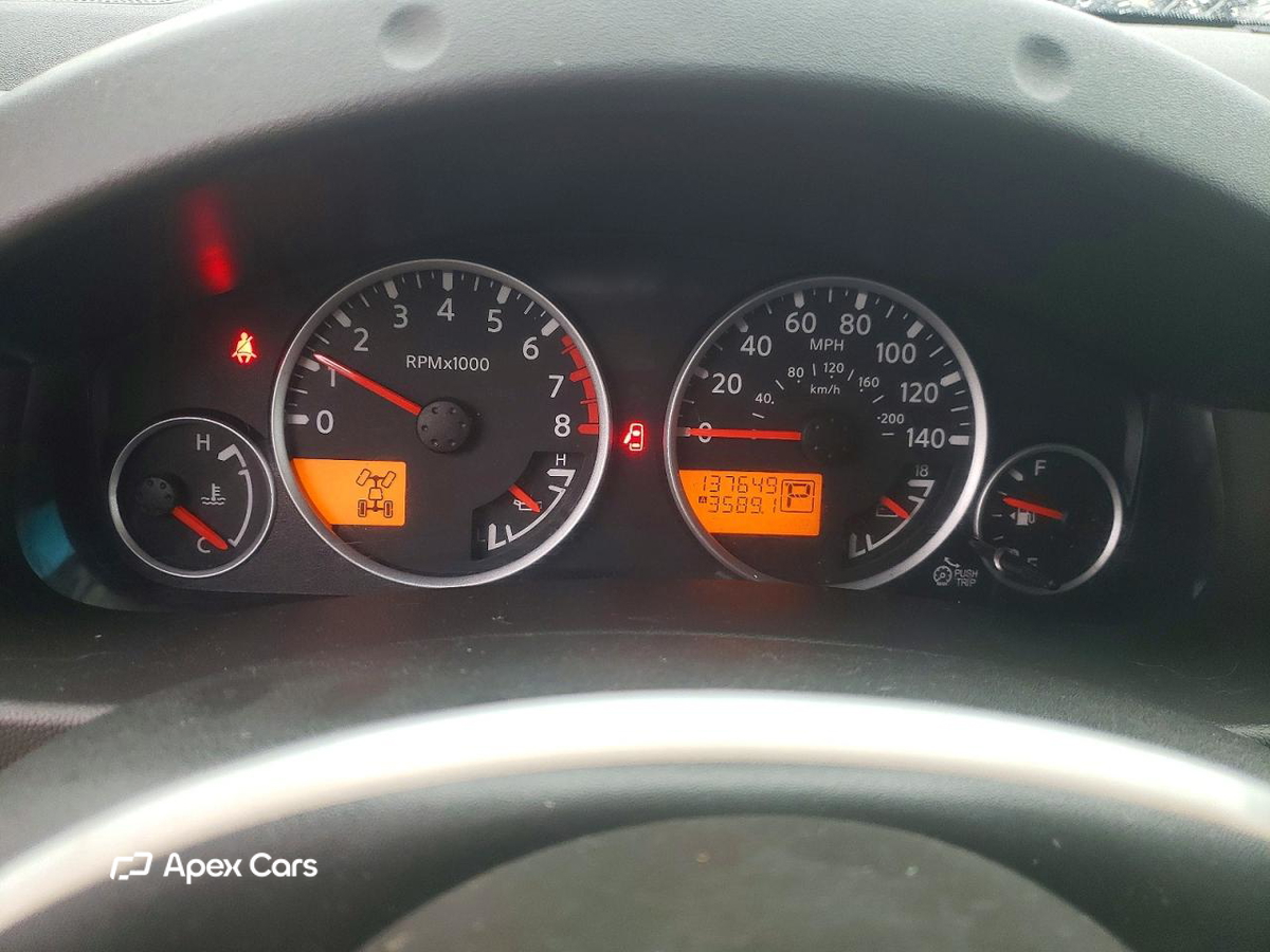 Nissan Pathfinder 2012