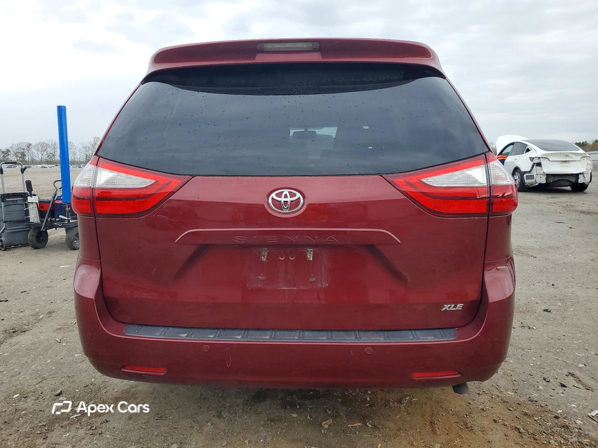 Toyota Sienna 2015
