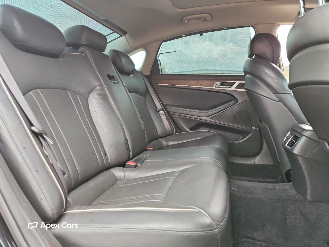 Hyundai Genesis 2015