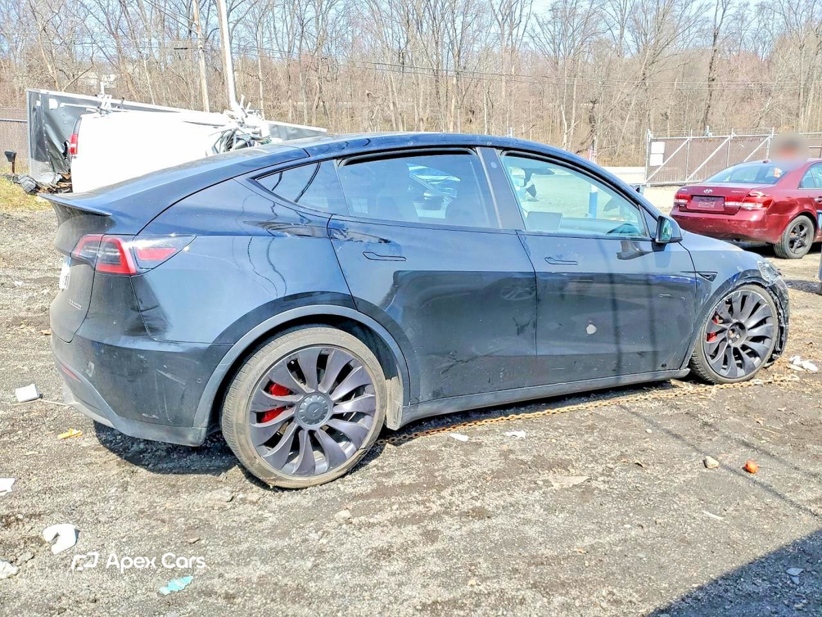 Tesla Model Y 2021