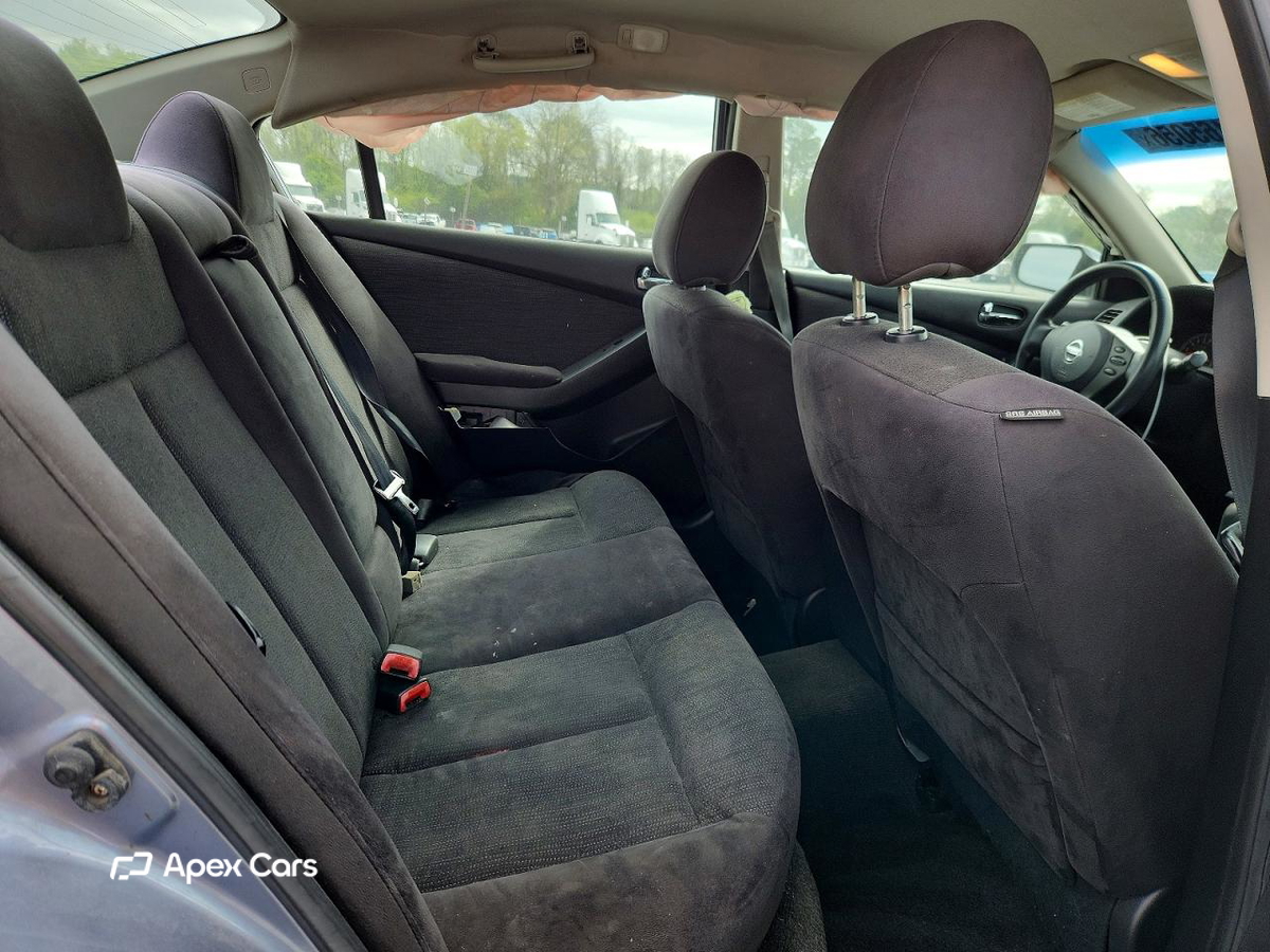 Nissan Altima 2012