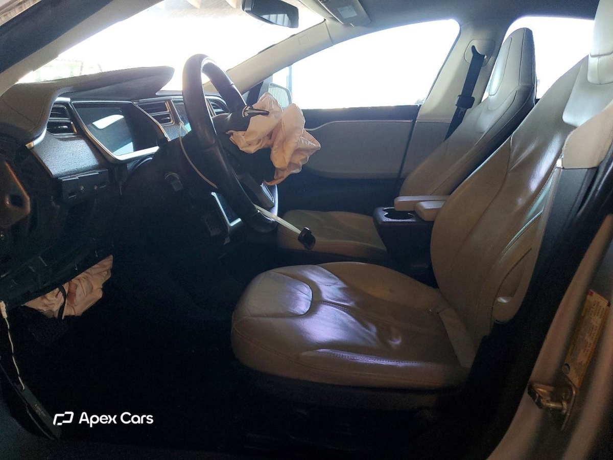 Tesla Model S 2013