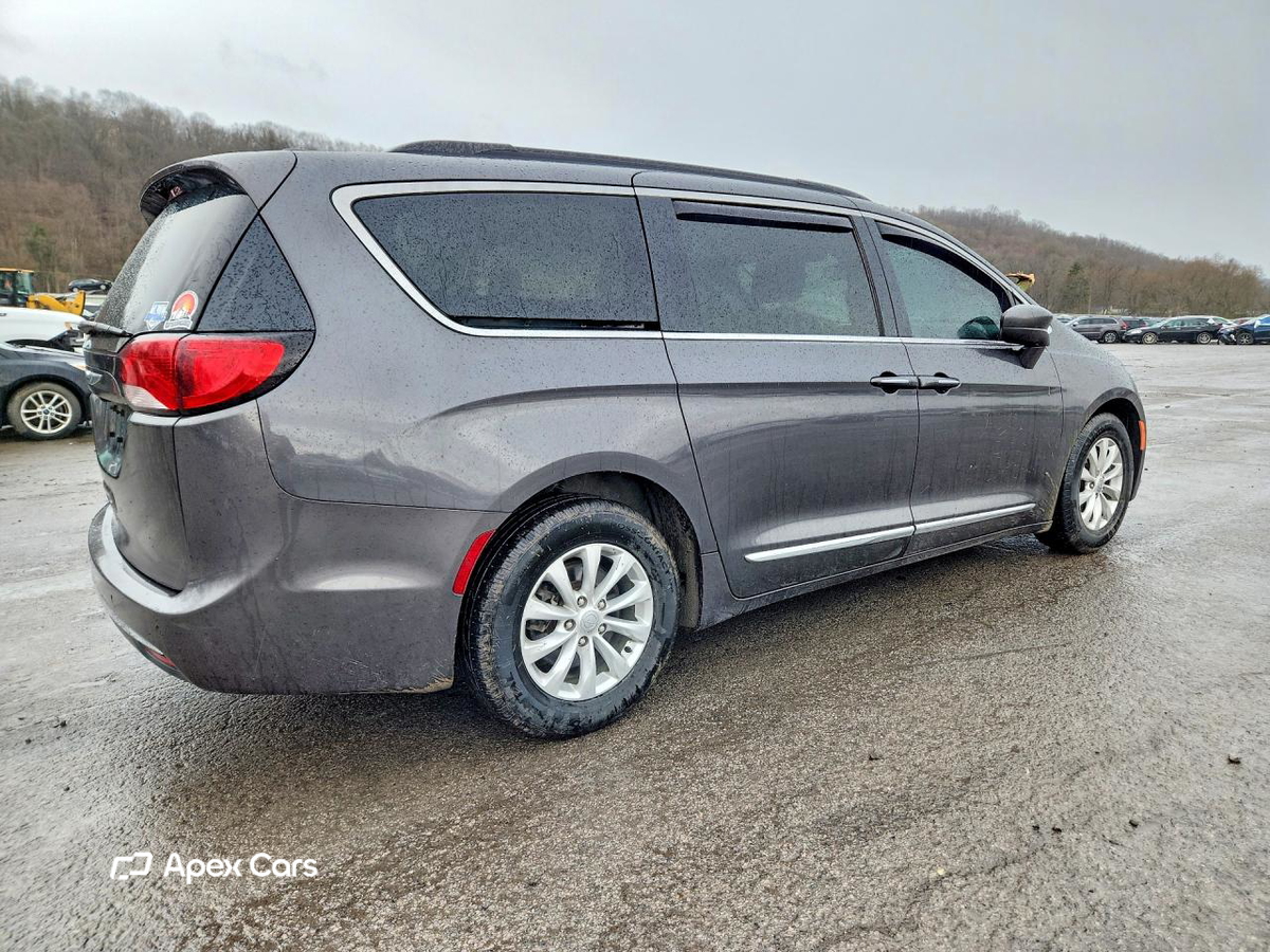Chrysler Pacifica 2017