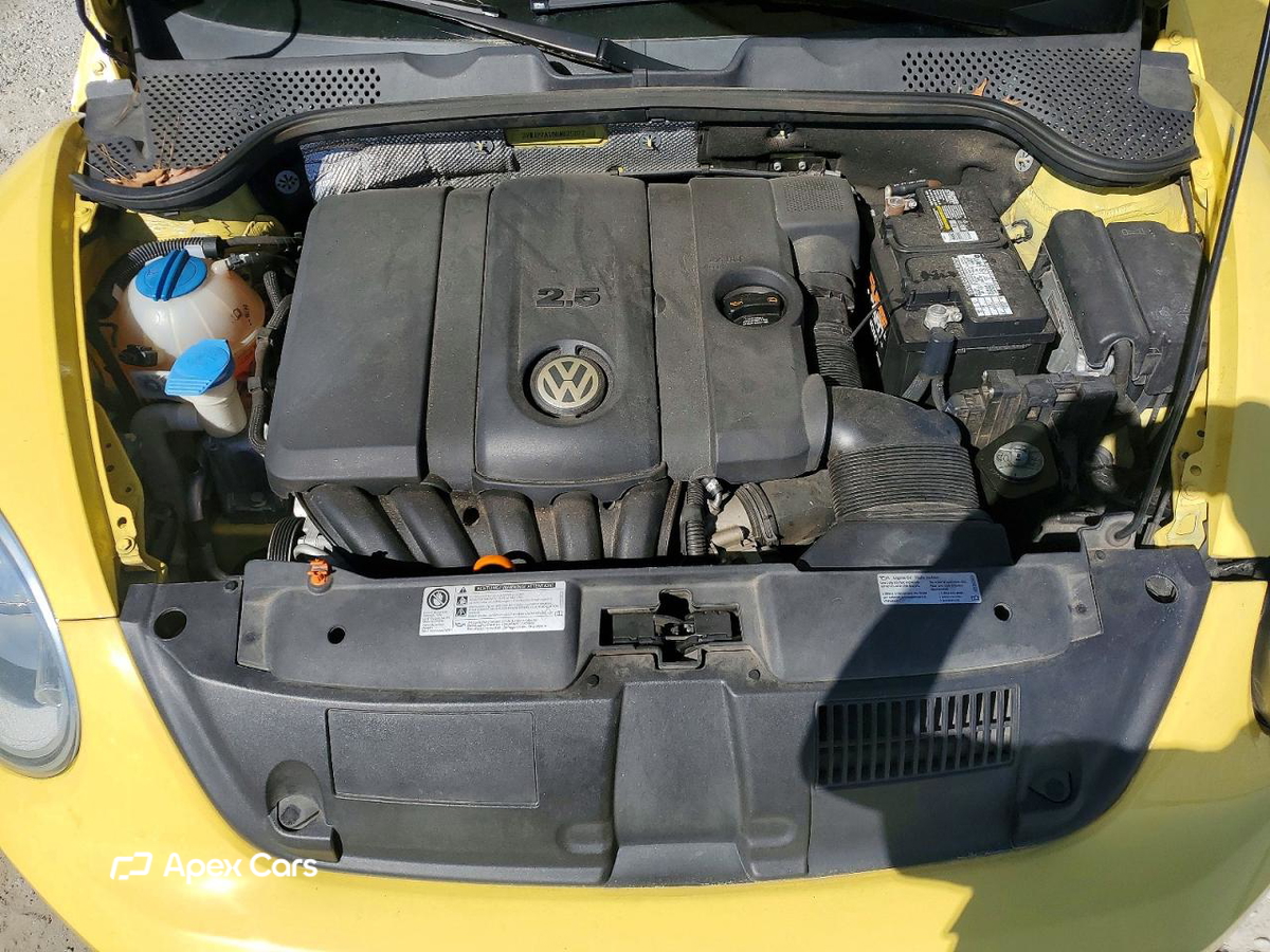 Volkswagen Beetle 2013