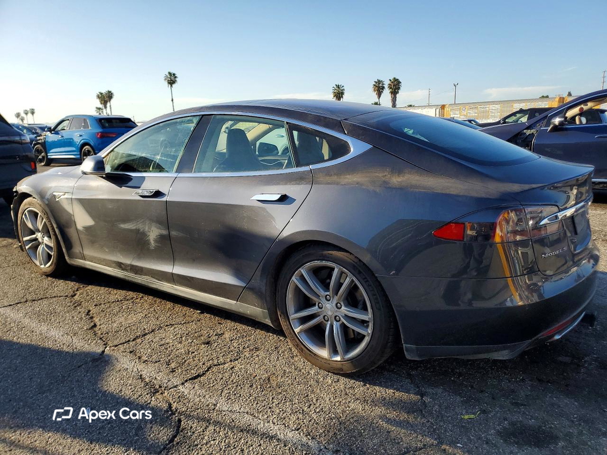 Tesla Model S 2014