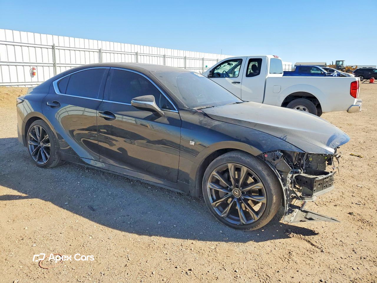 Lexus IS 2021