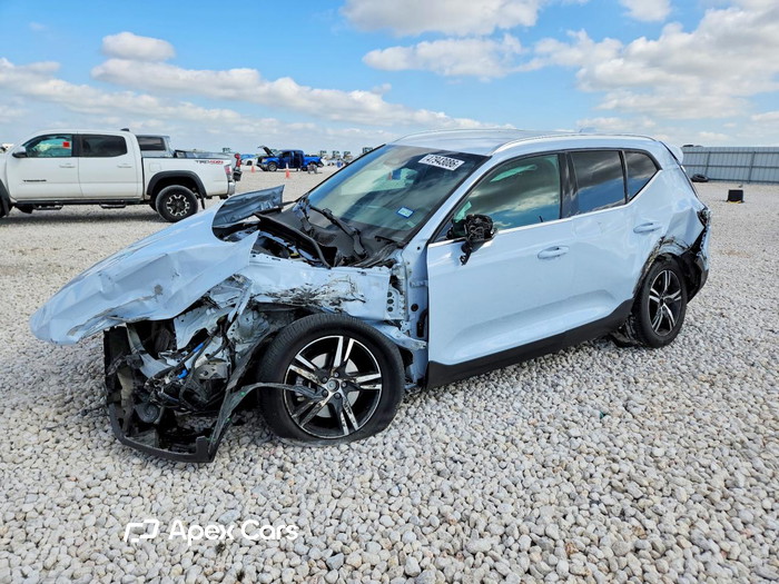 2024 Volvo XC40 - Image 1 of 5