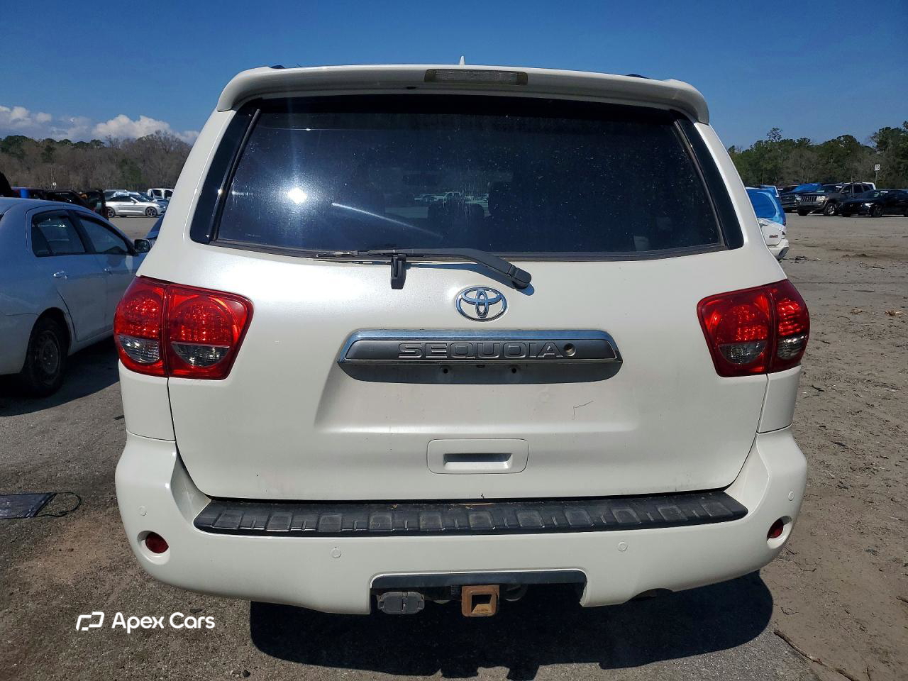 Toyota Sequoia 2016