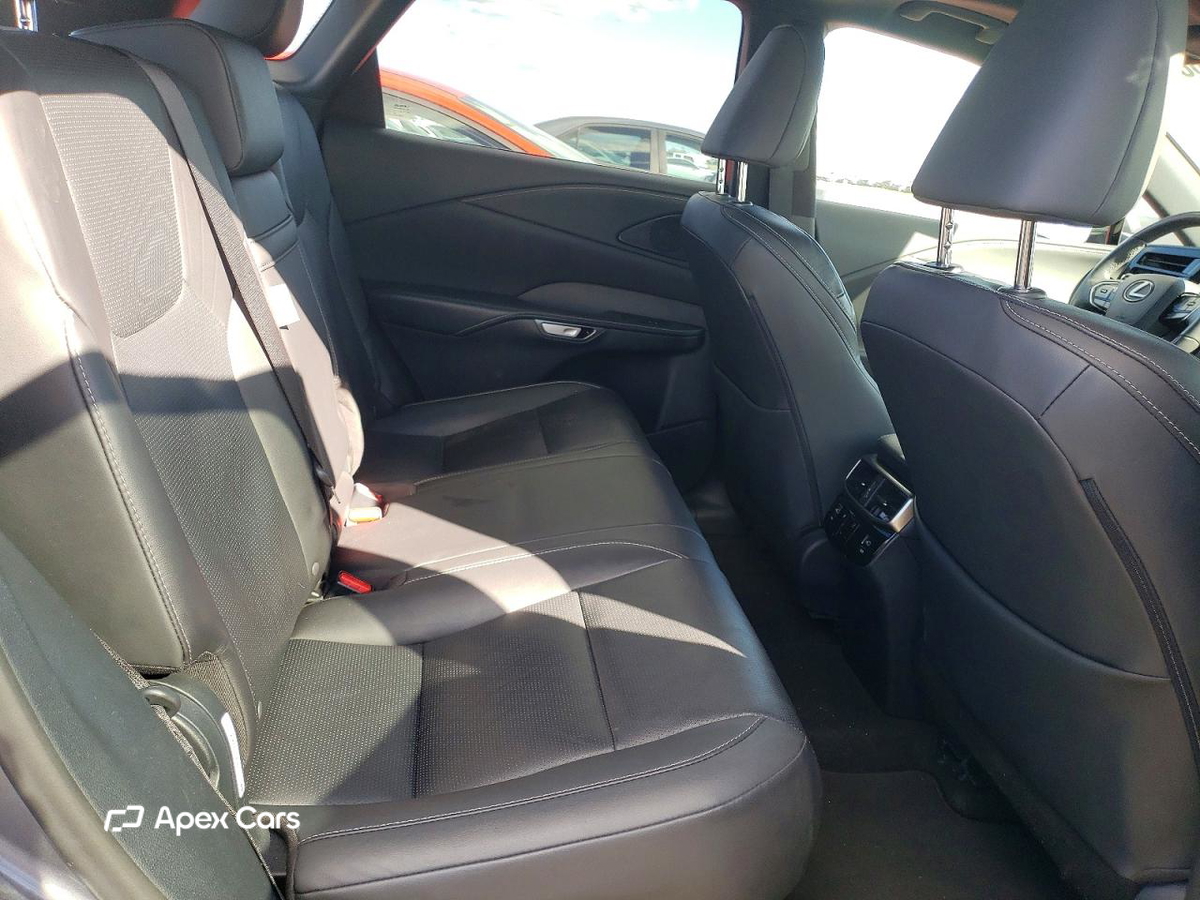 Lexus RX 2023