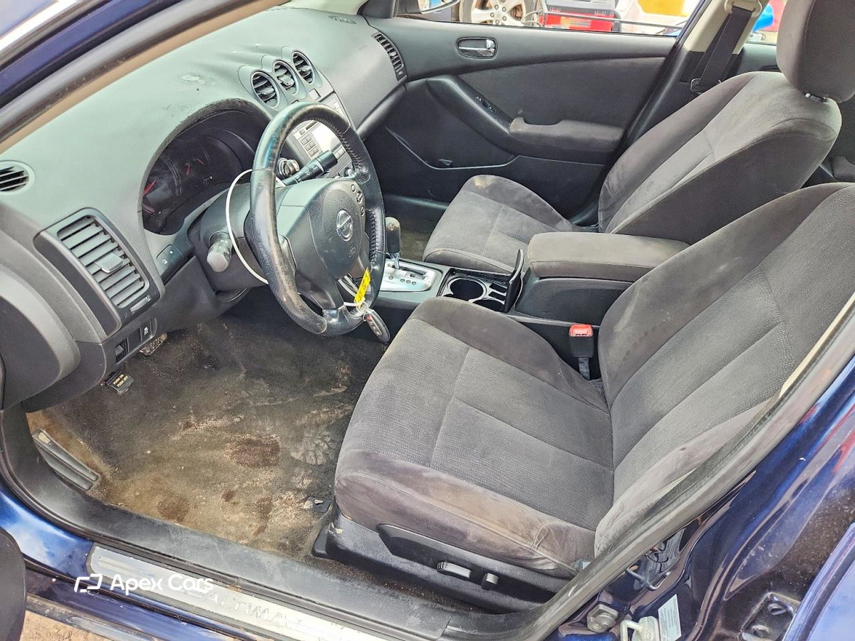Nissan Altima 2011