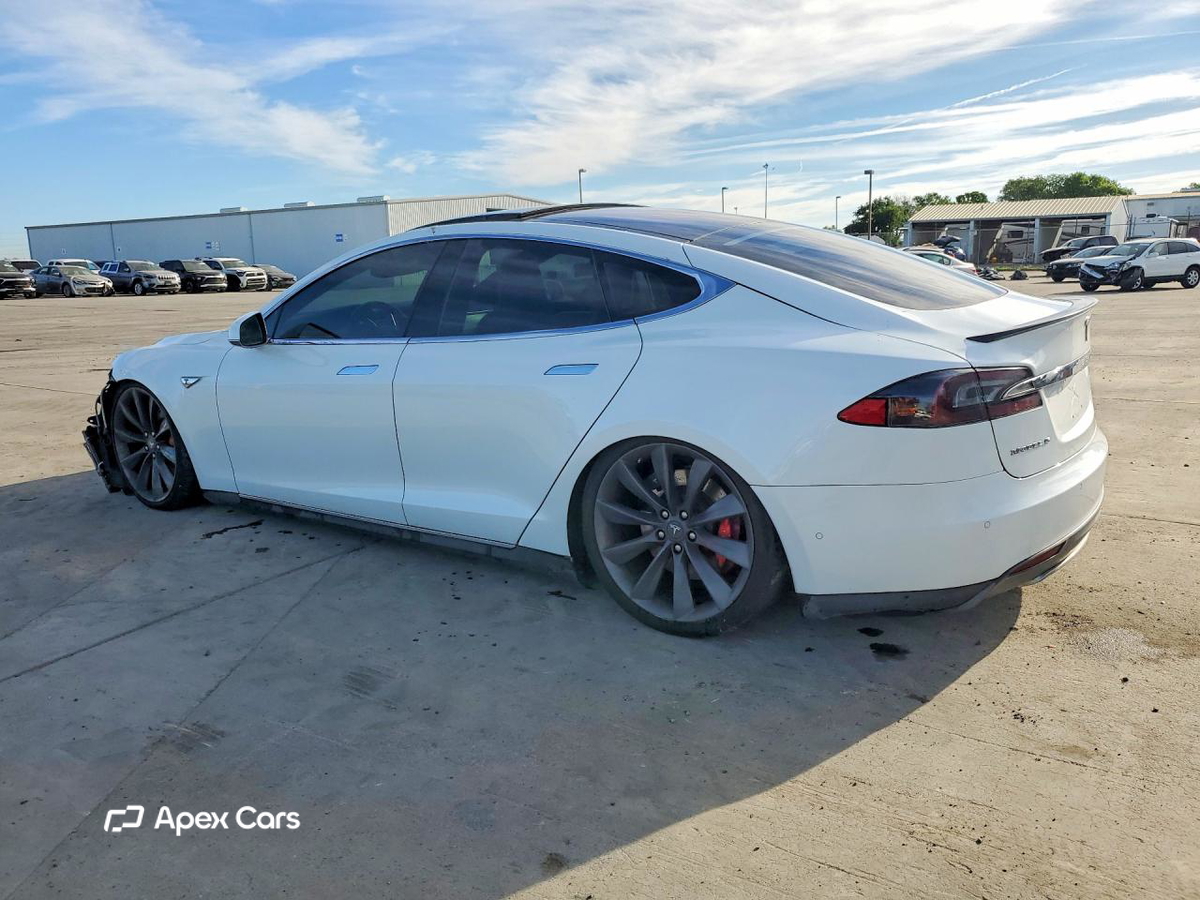 Tesla Model S 2014