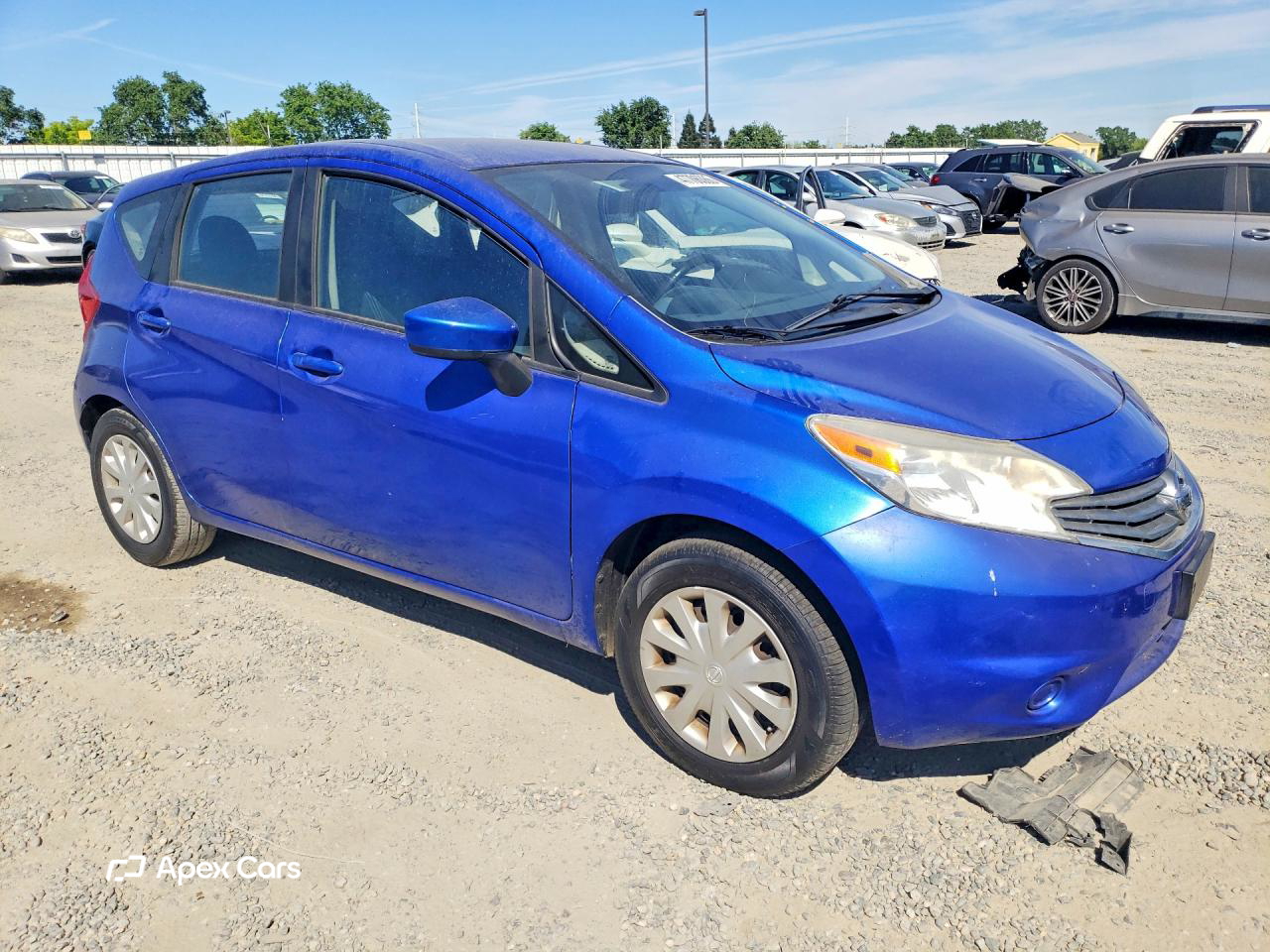 Nissan Versa 2016
