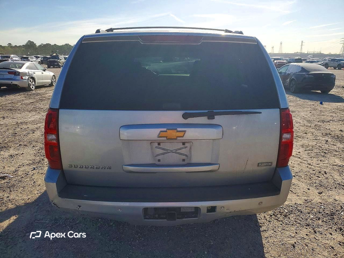 Chevrolet Suburban 2012