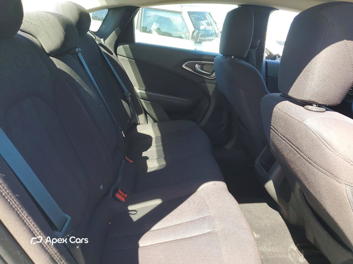 Chrysler 200 2015