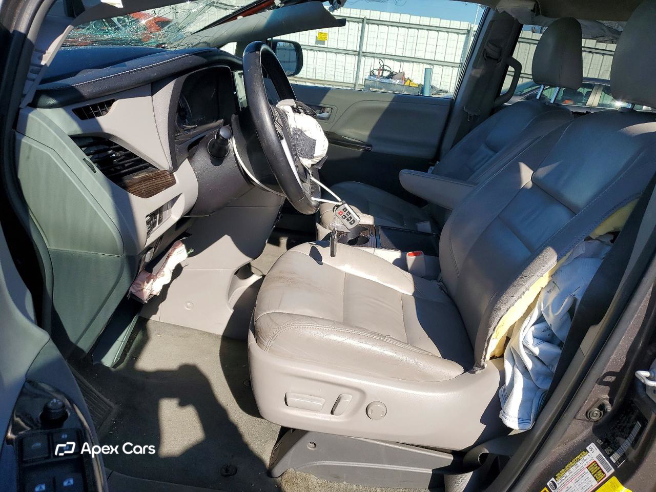 Toyota Sienna 2016