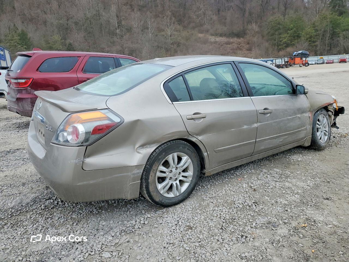Nissan Altima 2012