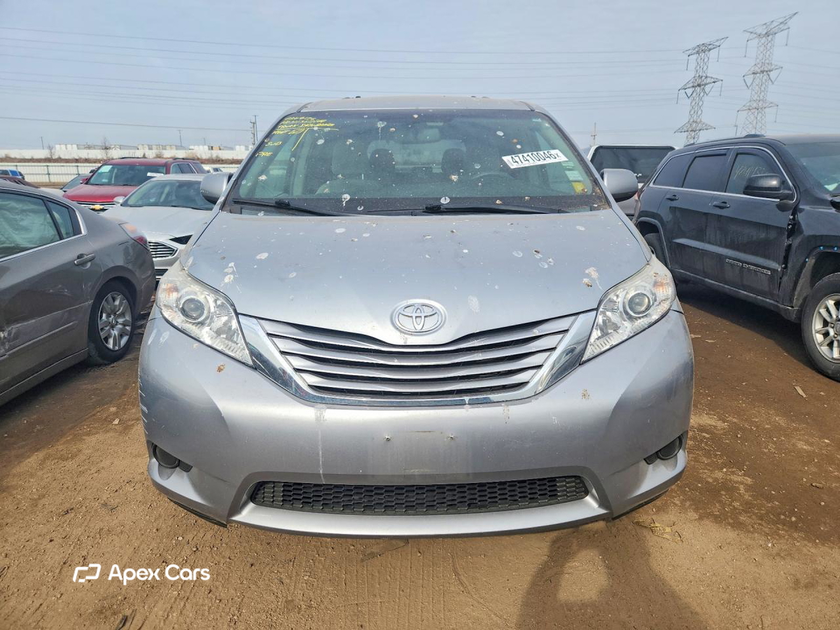 Toyota Sienna 2015