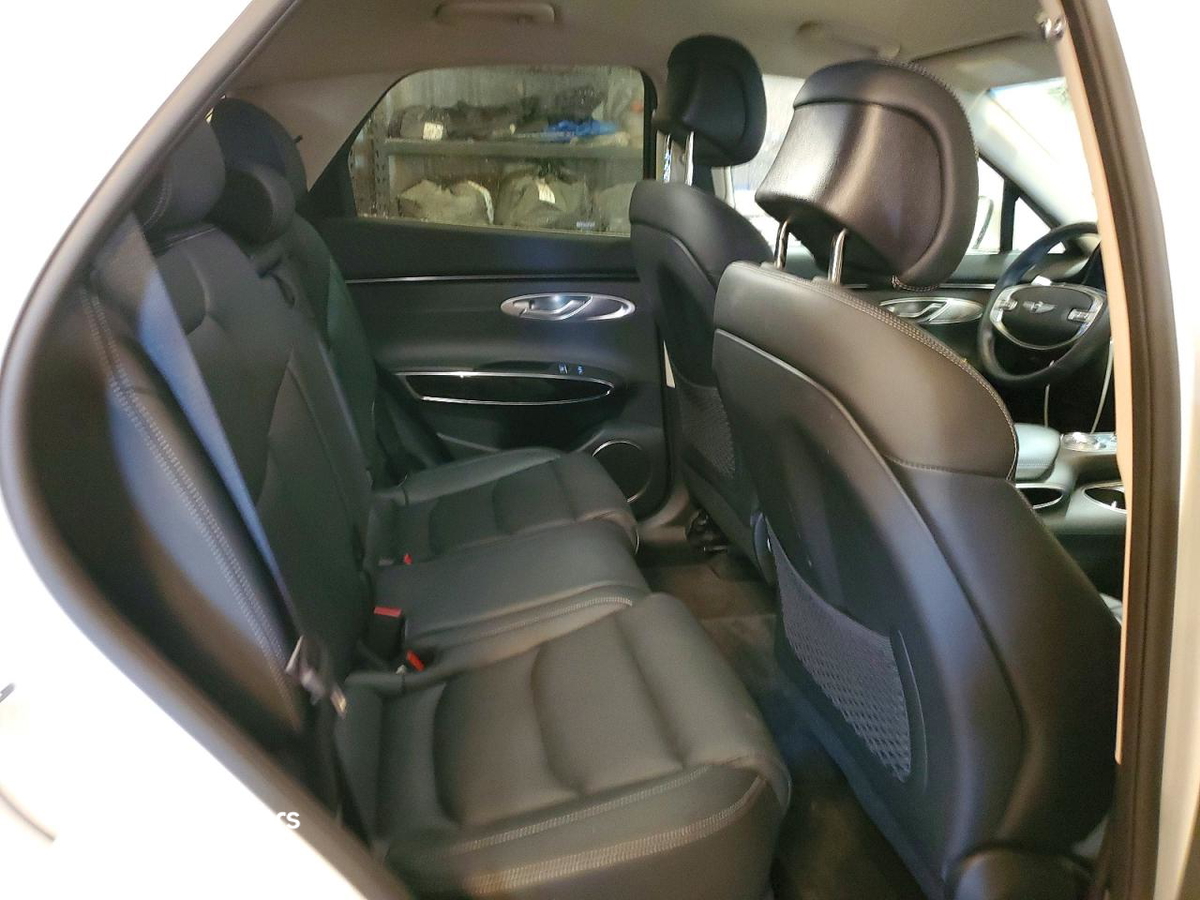 Genesis GV70 2025