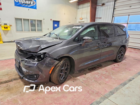 Chrysler Pacifica 2018 - Image 1 of 5