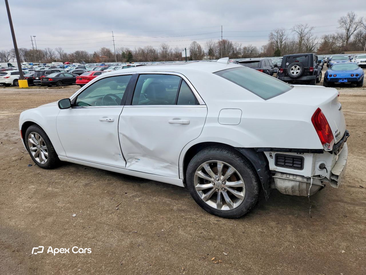 Chrysler 300 2016