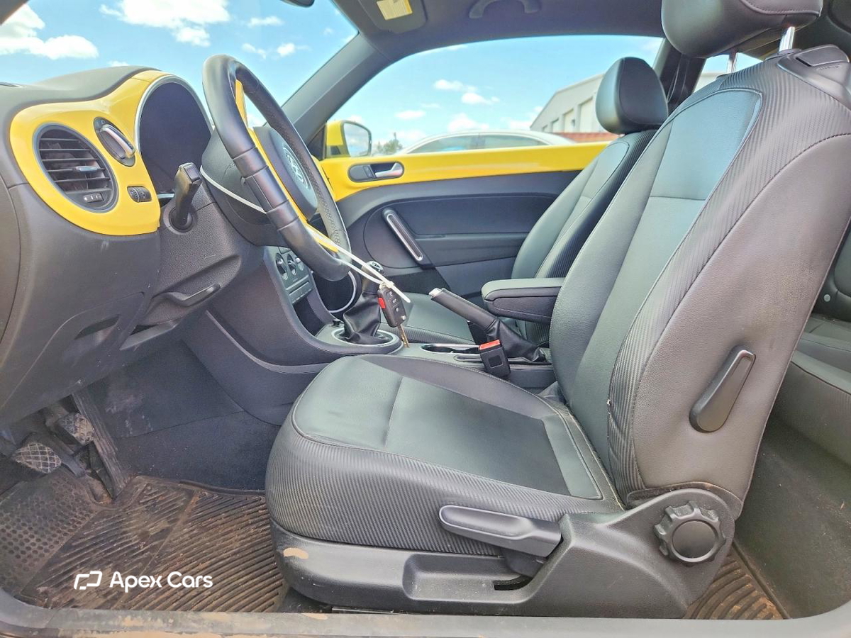 Volkswagen Beetle 2013